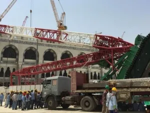 السعودية تبرئ بن لادن من حادثة رافعة الحرم المكى
