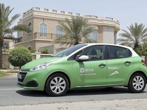 تعمل Ekar على إضافة 100 سيارة أخرى إلى أسطولها، والتي ستكون أرقى من نيسان تيداس في الدفعة  الأصلية