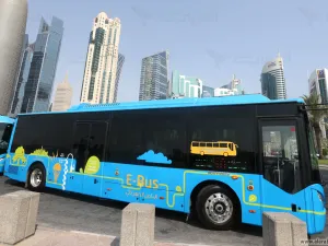 قطر تبدأ تجربة تشغيل الحافلات الكهربائية 