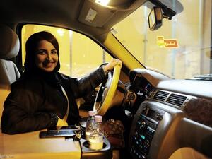 بإمكان السعوديات أخيراً الجلوس وراء مقود السيارة.