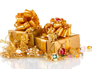 صعد سعر الذهب للبيع الفوري 2.‏0 في المائة إلى 12.‏1204 دولار للأوقية (الأونصة)