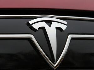 تيسلا تنفست الصعداء بوصولها إلى هدفها المعلن مسبقاً بإنتاج 5 آلاف موديل 3 أسبوعياً