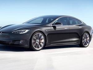 تيسلا موديل S بمدى 540 كيلومتر