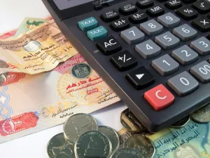 انسحبت بنوك إماراتية من صفقات جديدة مع مؤسسات قطرية