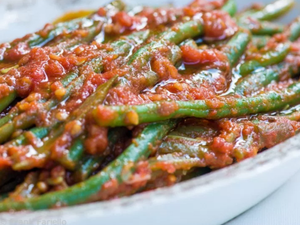 وصفة لوبياء خضراء بزيت الزيتون في 30 دقيقة