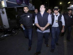 صدر أمر بالقبض على دوارتي في أكتوبر تشرين الأول من العام الماضي