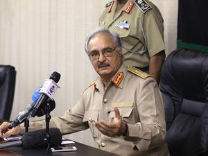  أكد حفتر "استحالة التنازل عن أي قطعة أرض في بلادنا، ناهيك عن العاصمة طرابلس".