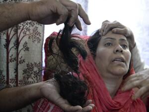 تقول تسليمة "حاول احدهم ان يخنقني من الخلف. رأيت وجهه الذي كان مغطى بقناع اسود