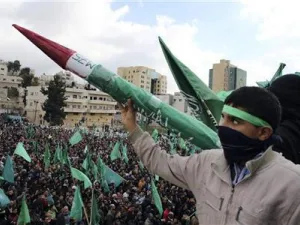 السنوار يؤكد دور الدعم الايراني في تعزيز قدرات حماس العسكرية
