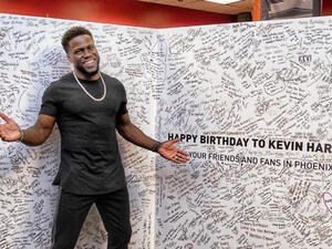 Kevin Hart Celebrates His 39th Birthday in Sin City  (Source: kevinhart4real / Instagram )