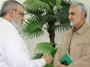 بدا نصر الله بدون عمامته التي يظهر فيها عادة