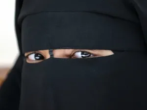 مشروع قرار هولندي يحظر النقاب
