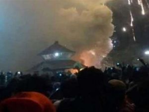 مقتل أكثر من 60 شخصا وإصابة أكثر من 200 آخرين بحريق معبد في الهند