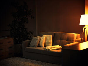 يمكن تحويل المكان ليلًا إلى آخر أكثر دفئًا عبر الاضاءة المناسبة  يمكن تحويل المكان ليلًا إلى آخر أكثر دفئًا عبر الاضاءة المناسبة