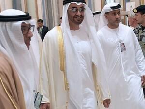 تعميم "غريب" في الإمارات حول لبس "البشت" وردود ساخرة
