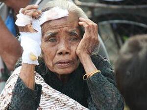 يعيش حوالي 80 ألف شخص بالقرب من البركان 