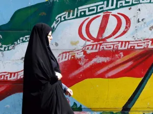 لم يتمكن أي من المرشحين من الحصول على عدد كافٍ من الأصوات في الجولة الأولى من التصويت 
