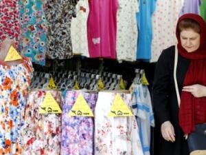 هبوط الريال الإيراني مقابل الدولار