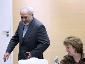 وزيرا خارجية ايران جواد ظريف والاتحاد الاوروبي كاثرين اشتون