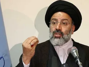 وزير الثقافة والإعلام الإيراني علي جنتي