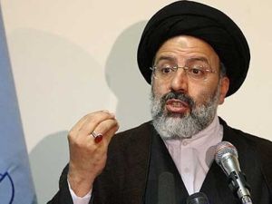 وزير الثقافة والإعلام الإيراني علي جنتي