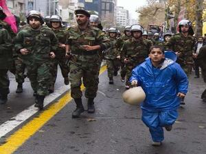  اعتقال 50 شخصا من الشباب والفتيات خلال حفلة مختلطة