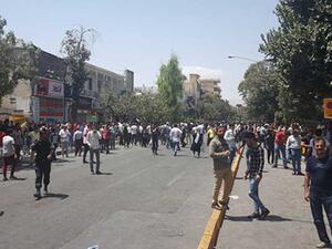 تنامي العداء الأمريكي أدى إلى إضعاف الريال الإيراني