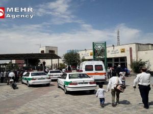  الاعتداء نشب نتيجة لتلاسن بين راكب في القطار مع رجل دين