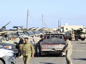  أكثر من 2200 شخص نزحوا من مناطق الاشتباكات بمحيط العاصمة الليبية طرابلس
