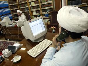 إن هاجموا إيران، فسيلقون مصيرا كمصير صدام حسين".