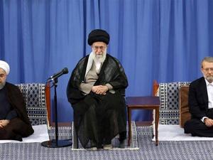 مستشار خامنئي السابق علي أكبر ولايتي بانتفاعه من إحدى فيلات الشاه سابقا،