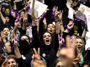 Women seek political rights in Iran in 2013. (Photo credit: Ebrahim Noroozi)