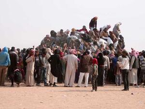 المدنيين يعيشون أوضاعا إنسانية قاسية 