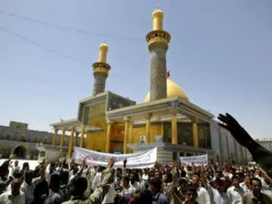 زوار شيعة في كربلاء