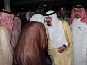 العاهل السعودي الملك عبدالله بن عبدالعزيز لدى وصوله الى مدينة الملك عبدالعزيز الطبية في الرياض