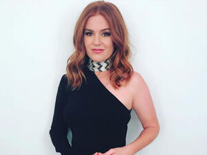 Isla Fisher wants her children to be "humble and kind". (Source: islafisher/ Instagram)