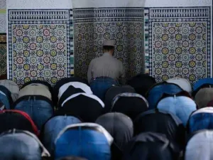 النمسا تغلق 7 مساجد وتطرد أئمة "ممولين"
