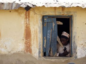 تشير المواجهات إلى حرب بالوكالة بين الموالين للسعودية وإيران