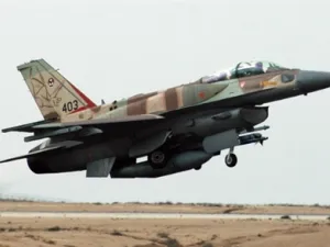 طائرة حربية اسرائيلية