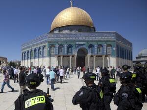 الشرطة الإسرائيلية تقتحم مُصلى "قبة الصخرة" في القدس