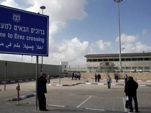 الفتاة غادة هي اصغر فلسطيني على الاطلاق ترحّله اسرائيل من الضفة الى القطاع 