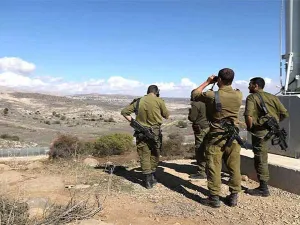 إسرائيل تحذر النظام السوري من استخدام أسلحة كيماوية قرب حدودها
