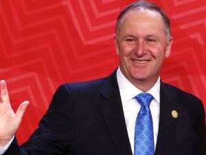 استقالة رئيس وزراء نيوزيلندا "لأسباب عائلية"