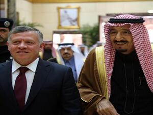 العاهل السعودي الملك سلمان بن عبد العزيز ونظيره الاردني الملك عبدالله الثاني