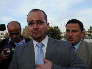 النائب احمد الشقران رئيس لجنة التحقيق يبكي بعد رفض المجلس احالة الملف الى القضاء/عن الانترنت