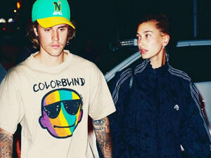 Justin and Hailey are so happy and inseparable (Source: justinbieber / Instagram ) 