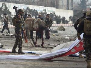 قتيل على الأقل في تفجير انتحاري بسيارة مفخخة ضد موكب لقوات أجنبية في كابول
