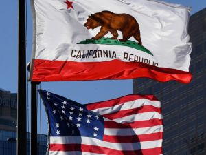 البدء بجمع تواقيع لإجراء استفتاء على استقلال كاليفورنيا