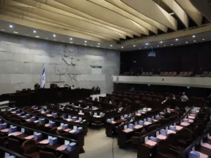 الكنيست يصادق على قانون يمنع تصوير الجنود الإسرائيليين

