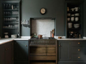 يُشكّل المطبخ عصب الحياة في المنزل، ولكنّ مساحته تتطلّب درسًا وافيًا، ووضع تخطيط مسبق لها يُشكّل المطبخ عصب الحياة في المنزل، ولكنّ مساحته تتطلّب درسًا وافيًا، ووضع تخطيط مسبق لها